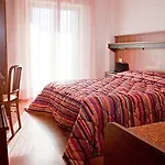 Angeles Hotel Asís