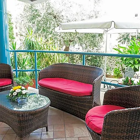 Angeles Hotel
