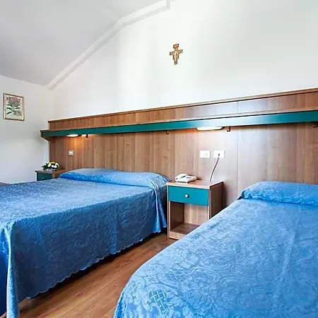 Angeles Hotel 3*