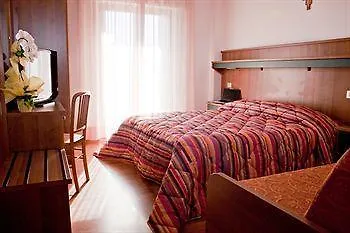 Angeles Hotel Asís